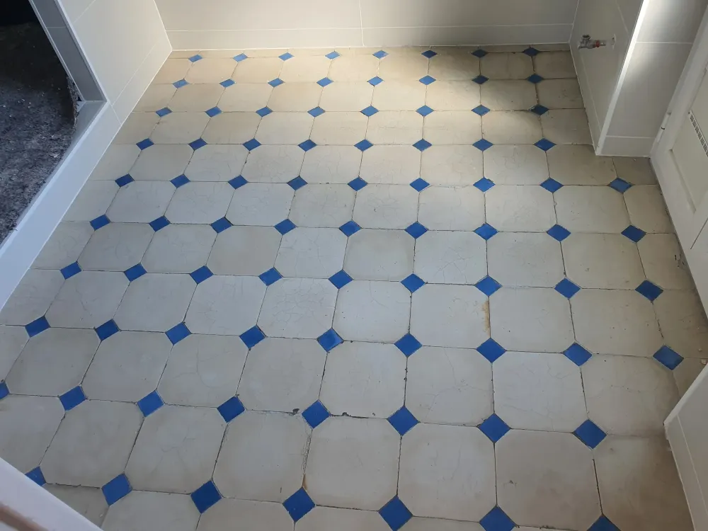 Décapage et traitement carreaux de ciment